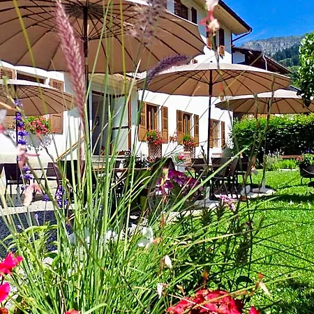 Hotel Viallet 2*